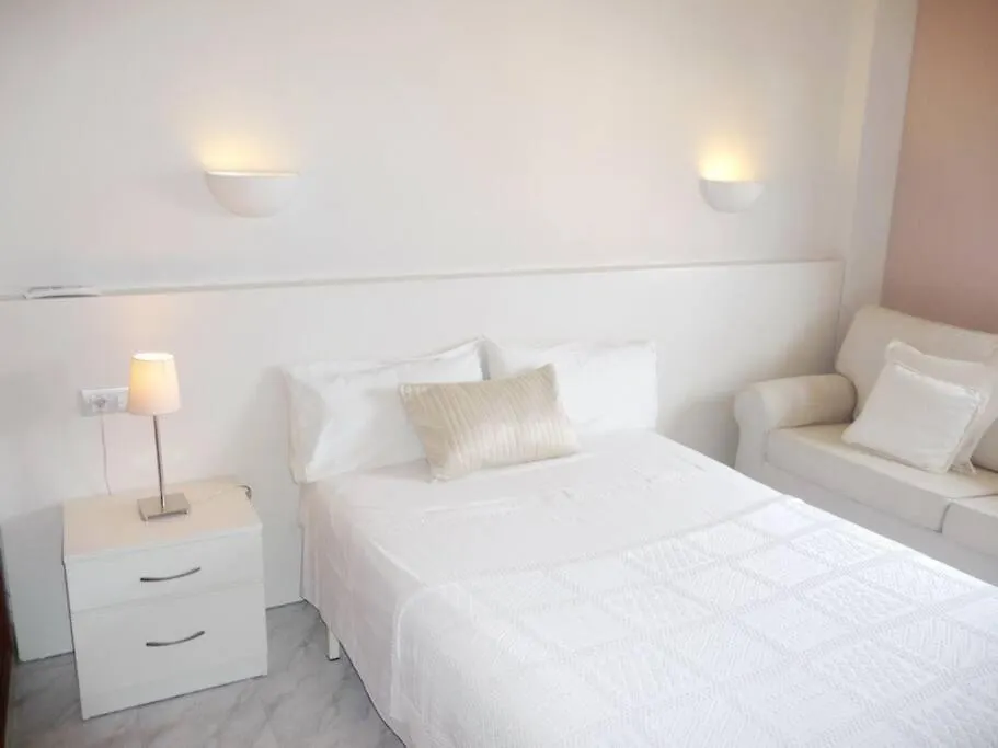 Villa *****Villa De Mon Max. 8 Personen, Meerblick + Pool Cala Anguila